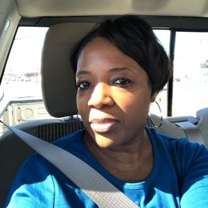 Meet your Posher, Maxine